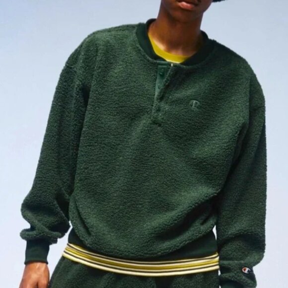 Champion Teddy Fleece by Urban Outfitters - Picture 1 of 5
